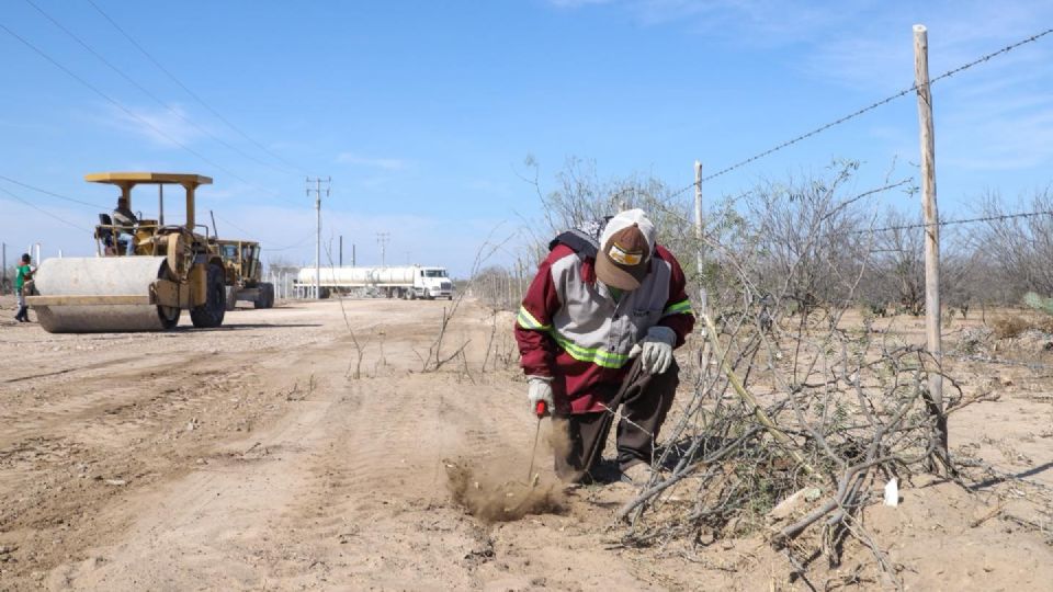 La obra contempla aproximadamente 50 mil metros cuadrados de motoconformación y compactación.