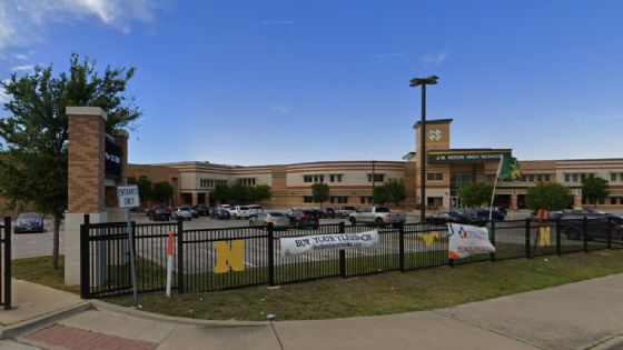 Balacera sacude zona escolar de Laredo, Texas, y provoca cierre de colegios