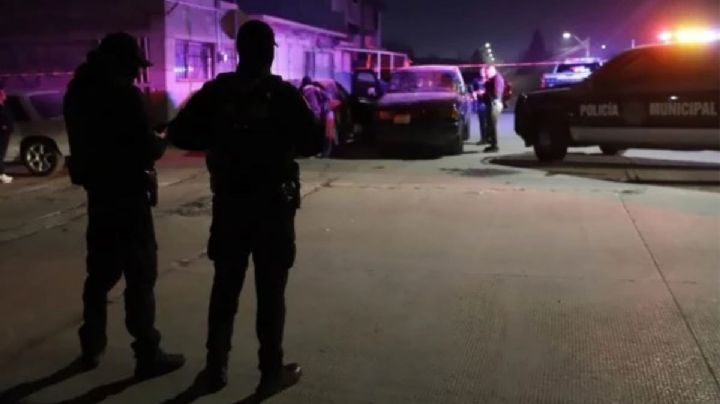 Hombre atropella y mata a su esposa; vecinos lo intentan linchar