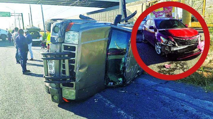 Brutal choque deja 3 autos destrozado en Nuevo Laredo; camioneta quedó volcada