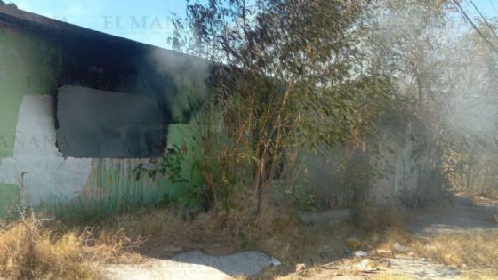 Incendio en casa abandonada provoca caos en la colonia Mirador; esto desató el fuego
