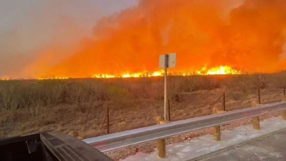 DPS de Texas lanza alerta por incendios ante sequía extrema y fuertes vientos
