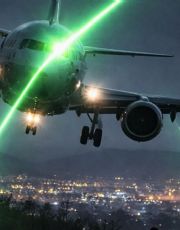 Foto descriptiva de: ¿Laredo en peligro por casos de gente apuntando con láseres a pilotos y aviones?