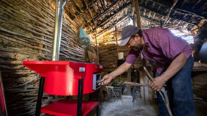 Hecho en Tamaulipas: DIF entrega estufas ecológicas fabricadas por el ITACE a comunidades vulnerables