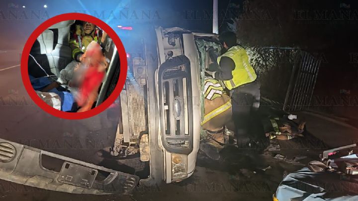 Volcadura en el Bulevar Colosio; hombre quedó prensado entre los fierros de su camioneta | VIDEO
