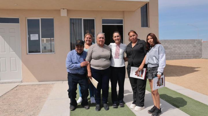 Sheinbaum entrega viviendas en Juárez; Infonavit y federación amplían alcance del programa a Nuevo León