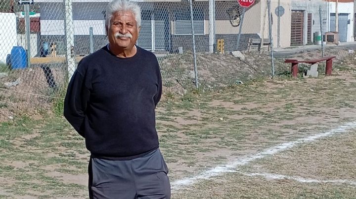 Reconocen a José Luis 'Pato' Reyes en la Liga Independiente Colosso Veteranos Dominical; torneo lleva su nombre