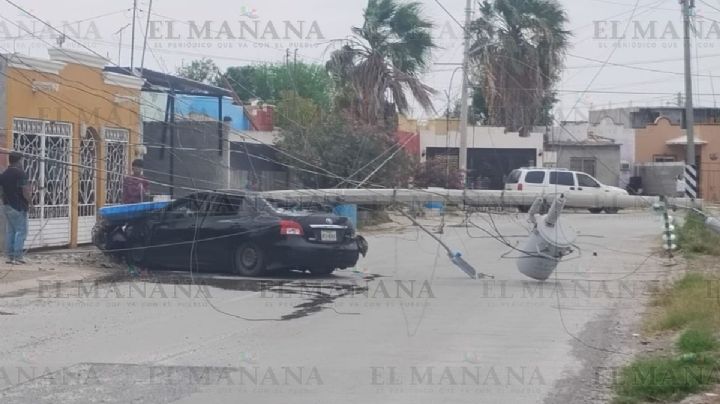 Mujer cafre se estrella contra poste de concreto de la CFE; dejó sin luz a El Campanario