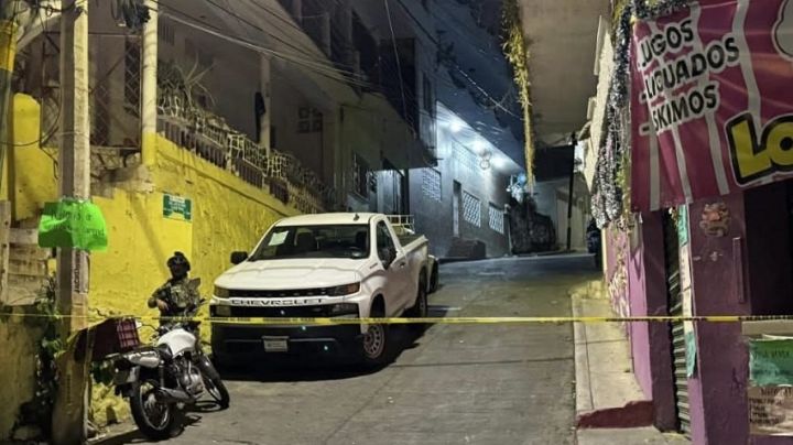 Maestra de telesecundaria es ejecutada a balazos en Guerrero dentro de su miscelánea