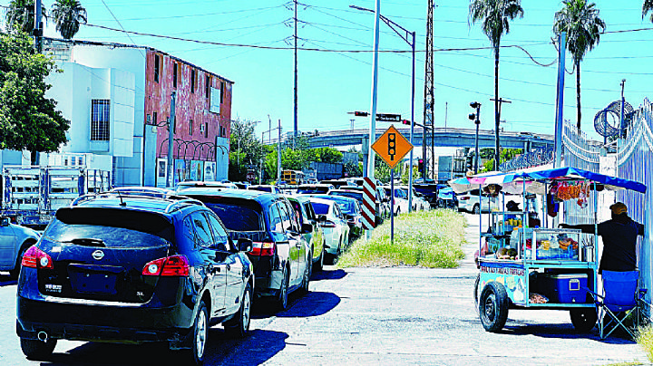 Dejó Repuve 172 mdp a Nuevo Laredo; se invirtieron en 57 obras viales