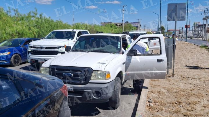 Identifican a automovilistas arrestados tras riña a golpes en Nuevo Laredo; pelea dejó una mujer lesionada