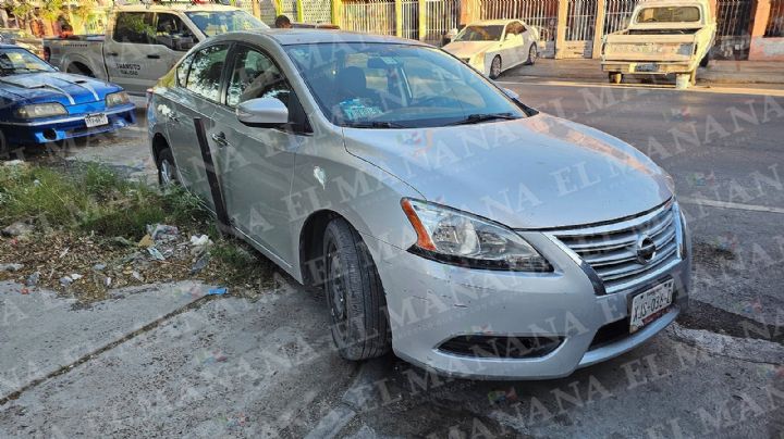 Juan Vicente maneja ebrio y provoca carambola con coches estacionados en Nuevo Laredo; no traía licencia