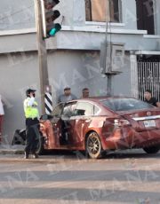 Foto descriptiva de: Fuerte accidente con DiDi en la avenida Guerrero deja a madre e hija lesionadas