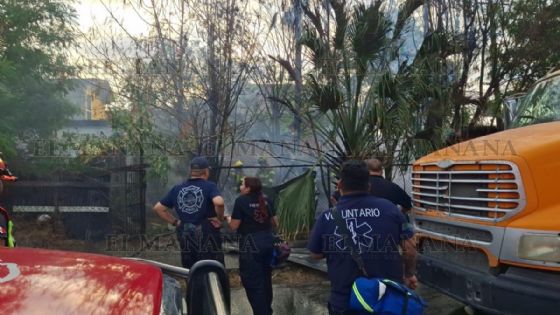 Llamas consumen casa en la colonia Mirador; jóvenes la encontraron en cenizas al volver del hospital | VIDEO