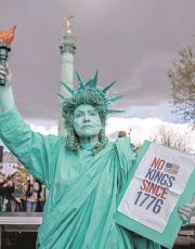 Foto descriptiva de: Marcha pueblo de Estados Unidos contra Donald Trump