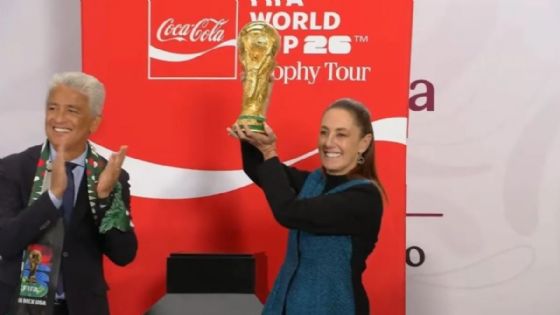 Sheinbaum presenta la Copa del Mundo en la mañanera desde Palacio Nacional