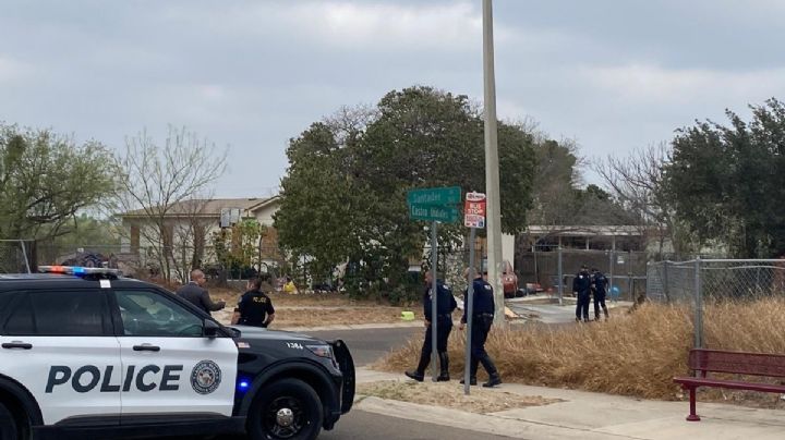 Mujer cae de Uber en movimiento en Laredo; autobús estuvo a punto de pasarle por encima | VIDEO