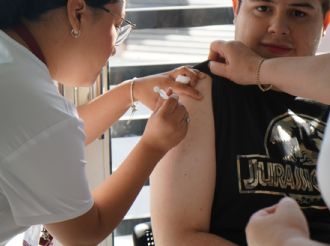 Refuerzan protección de la niñez con jornada de vacunación en el Centro de Autismo del DIF