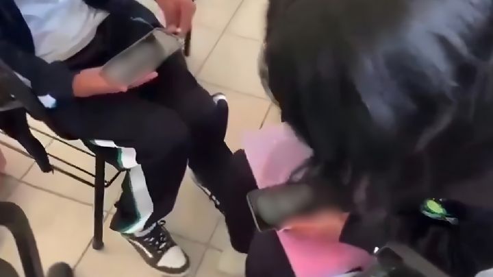 Estudiantes se graban inhalando ‘polvo blanco’ en prepa; ofrecen disculpas tras sanción escolar | VIDEO