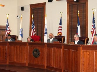 Corte de Comisionados  pide a los Texas Rangers investigar irregularidades en el Precinto 3