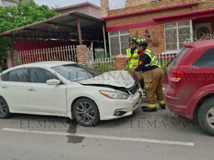 Nuevo Laredo: Mario se pasó el rojo por llevar a su esposa embarazada al hospital; chocó contra camioneta