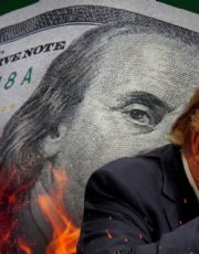 Foto descriptiva de: El dólar se 'calma' y el peso responde con firmeza; tipo de cambio HOY miércoles 15 de abril de 2026