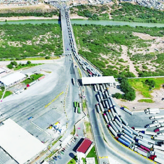 Puente III: liderazgo aduanero de 26 años; 14 mil tráileres transitan diariamente por este cruce