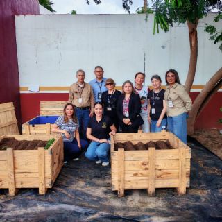 Instalan huerto urbano en el SAT Nuevo Laredo