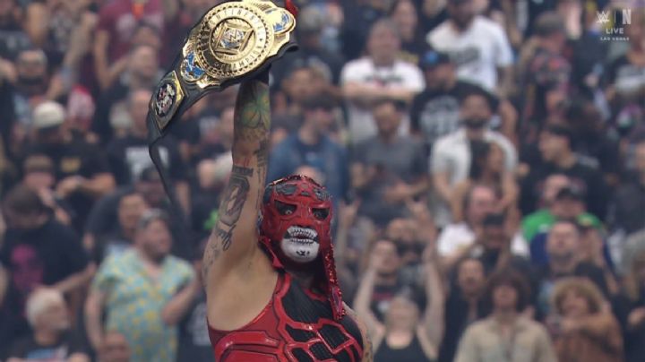 MOMENTO EXACTO en que Penta Zero Miedo retiene el Título Intercontinental en WrestleMania 42