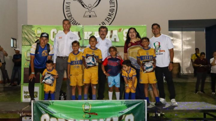 Con gran éxito inaugura Dámaso Anaya el estatal de la Copa Kama's de futbol