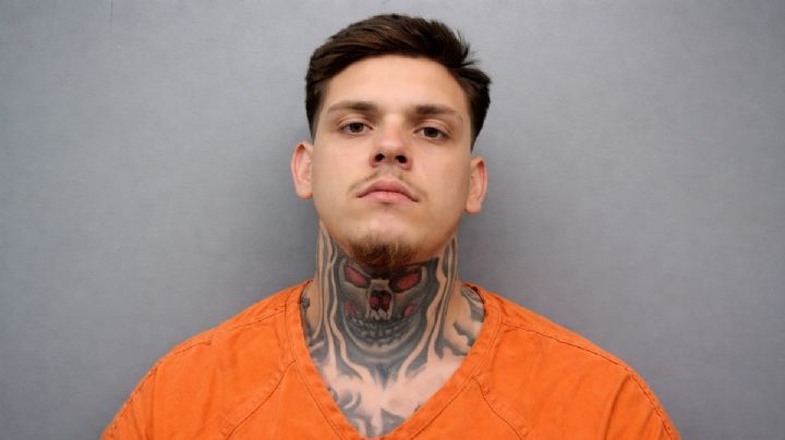 Laredo, Texas: Le cae la policía por andar 'quemando llanta'; se lo llevan preso