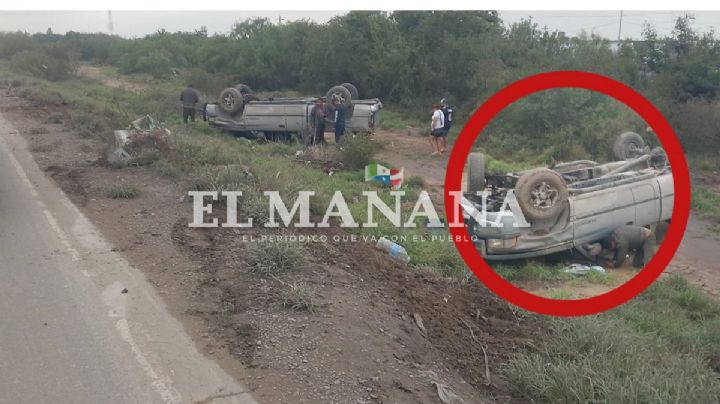 Hombre vuelca en su RAM cerca del 'Puente de los Aguacates' en Nuevo Laredo; troca quedó destrozada