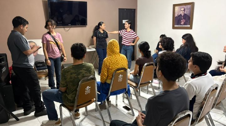 Jóvenes crean comunidad en parroquia San Antonio María Claret; Ictus ofrece un espacio para adolescentes