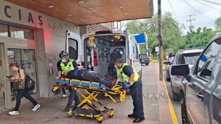 Hombre se queda dormido al volante en la carretera Nuevo Laredo-Monterrey; sufre serias lesiones