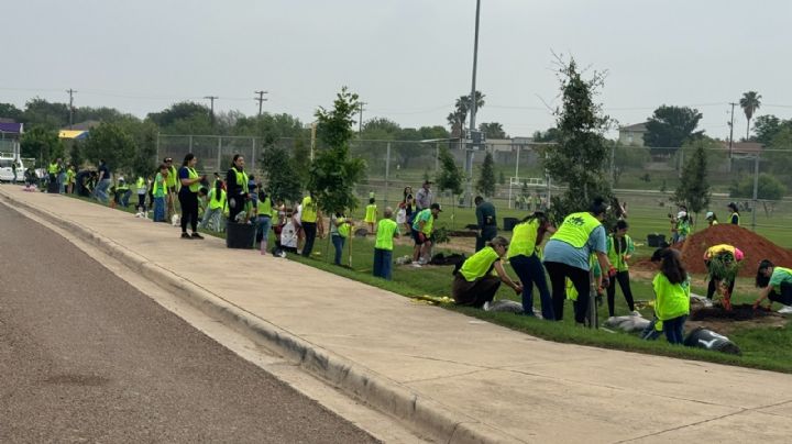 Día de la Tierra en Laredo es todo un éxito; participan 322 voluntarios