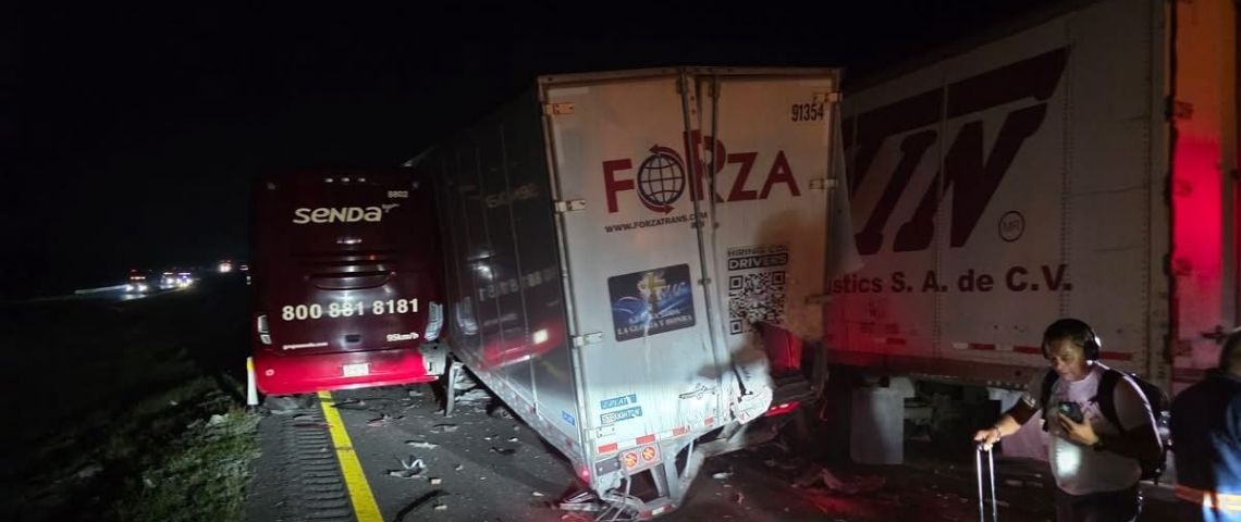 Fatal accidente en la carretera Laredo–Monterrey; muere operador tras choque múltiple