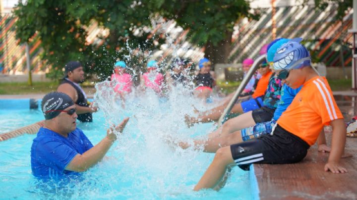 ¿Quieres aprender a nadar o mejorar tus técnicas?; abren inscripciones a cursos de natación en la Unidad Deportiva Benito Juárez