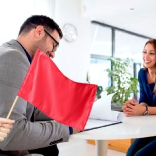 Día del Trabajo en México: 5 red flags en la entrevista laboral que revelan una cultura tóxica