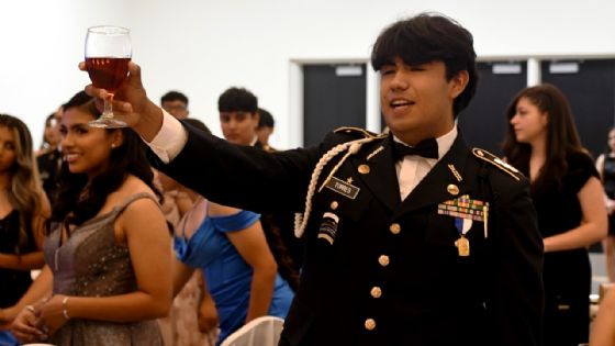 Laredo: Distrito Escolar Independiente de Laredo organiza el Baile Militar Conjunto 2025-2026
