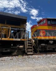 Foto descriptiva de: Choque de máquinas del tren en Nuevo Laredo deja un lesionado; operador no logró frenar a tiempo