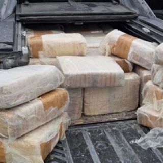 DPS de Texas desata persecución y descubre 460 libras de droga tras choque en carretera