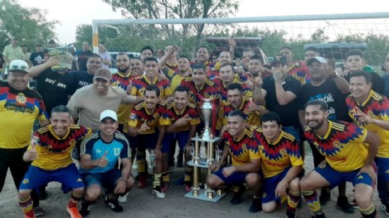 Mimi Laredo conquista el campeonato en la Real Liga de Futbol Ferrocarrilera