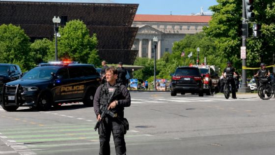 Matan a tiros a un hombre armado cerca de la Casa Blanca; Servicio Secreto activa alerta máxima
