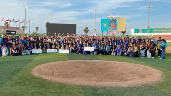 Directivos premian a los educadores más destacados del UISD de Laredo, Texas