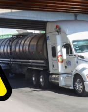 Foto descriptiva de: Multas de hasta 70 mil pesos si estacionas vehículos con estas características en esta ciudad